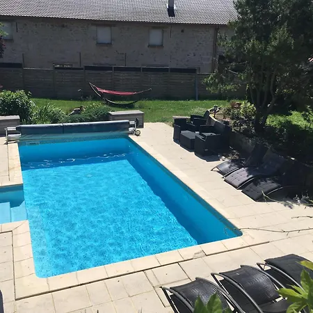 Relais De Poste Des Templiers, Jacuzzi Inclus Jouaignes