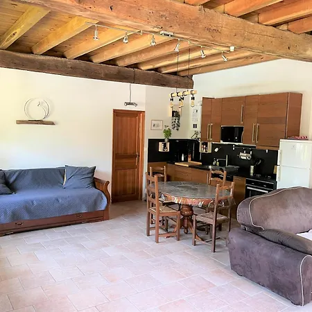 Konukevi Relais De Poste Des Templiers 3*