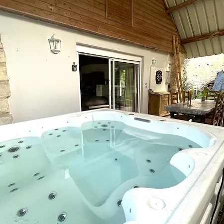 Relais De Poste Des Templiers Gæstehus